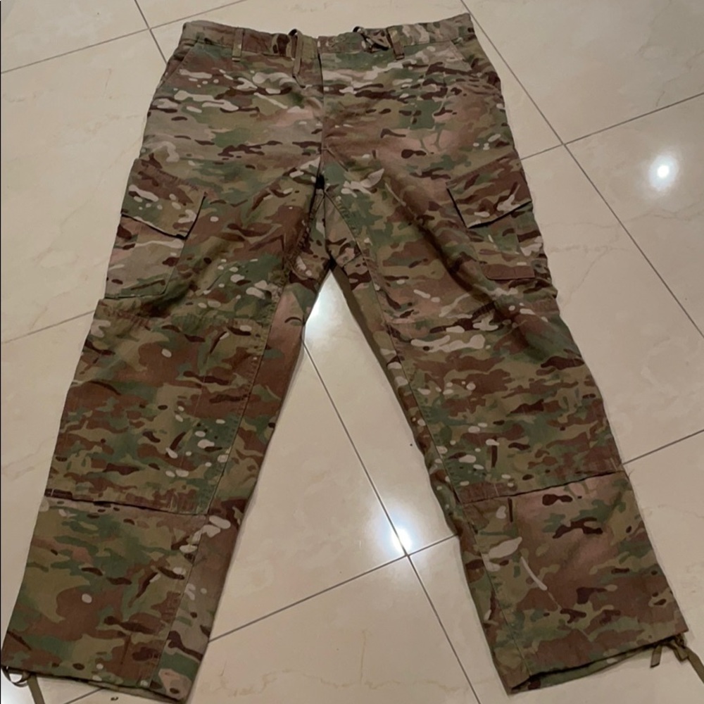 Army pants flame resistant